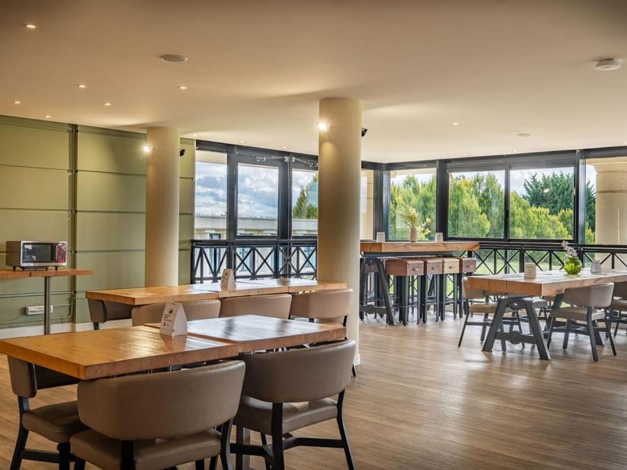 The Originals City, Hotel Des Volcans Champs  외부 사진